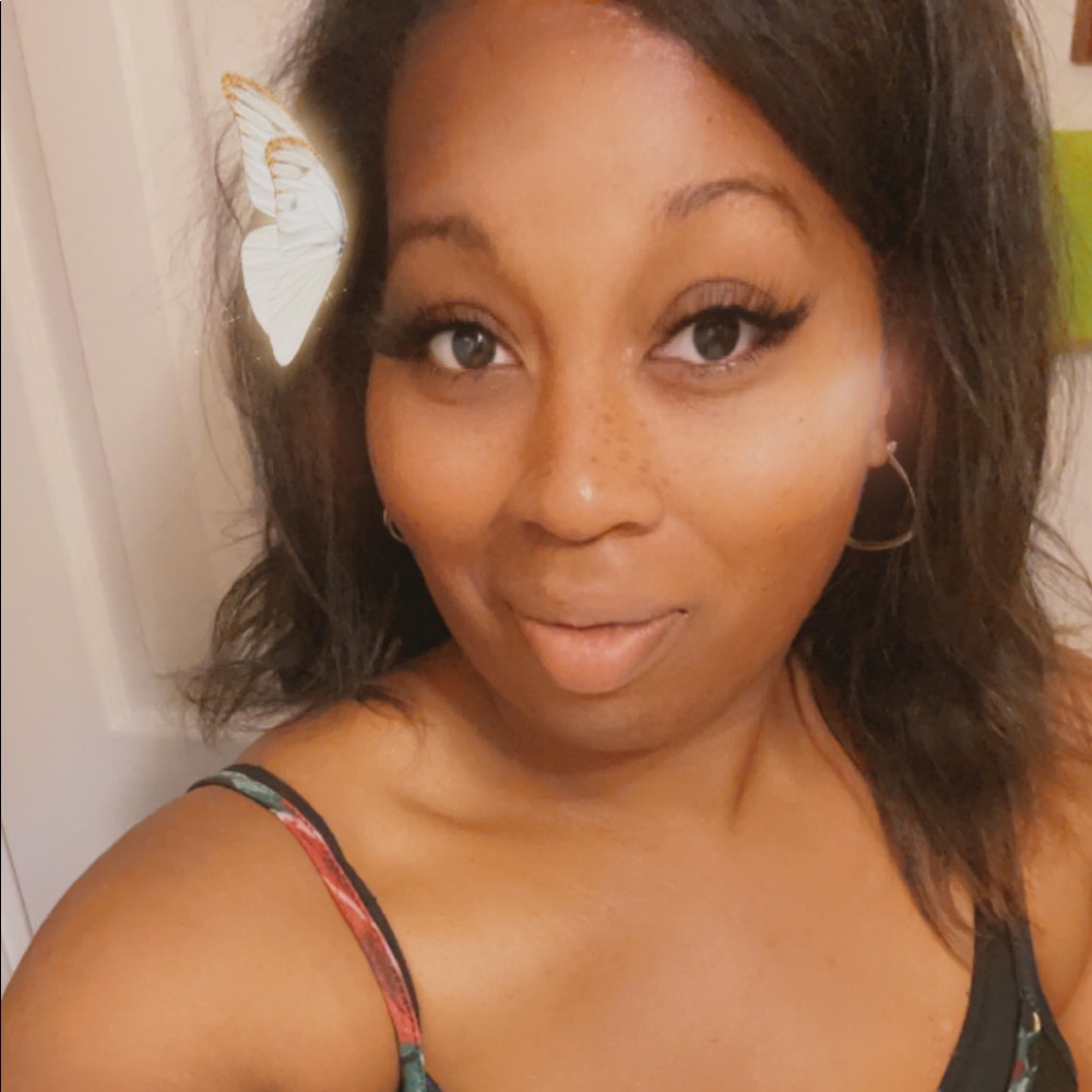 Meet your Posher, Jasmine